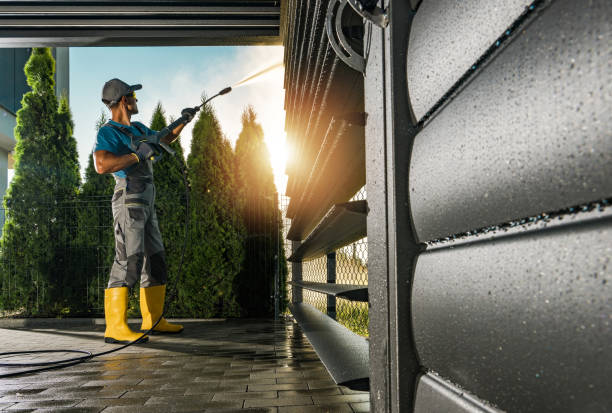 Best Animal Enclosure Cleaning  in Alliae, NC
